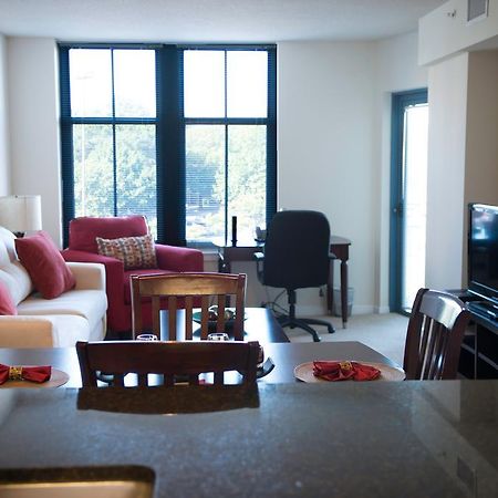 Crystal Quarters Corporate Housing At The Gramercy Arlington Kamer foto