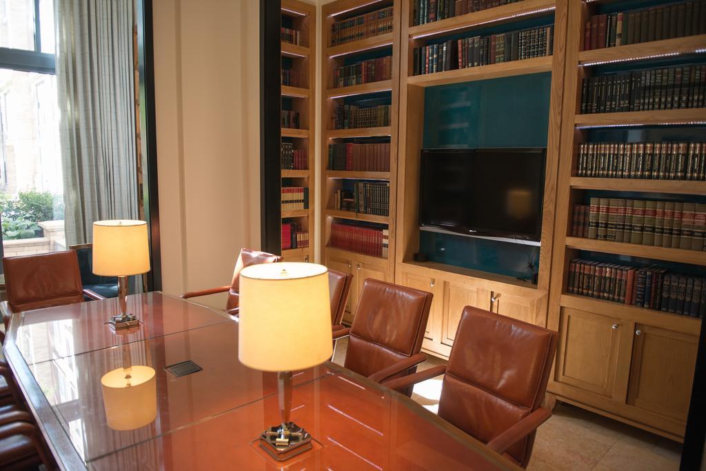 Crystal Quarters Corporate Housing At The Gramercy Arlington Kamer foto