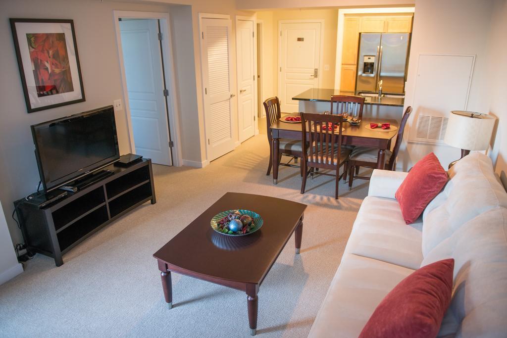 Crystal Quarters Corporate Housing At The Gramercy Arlington Kamer foto