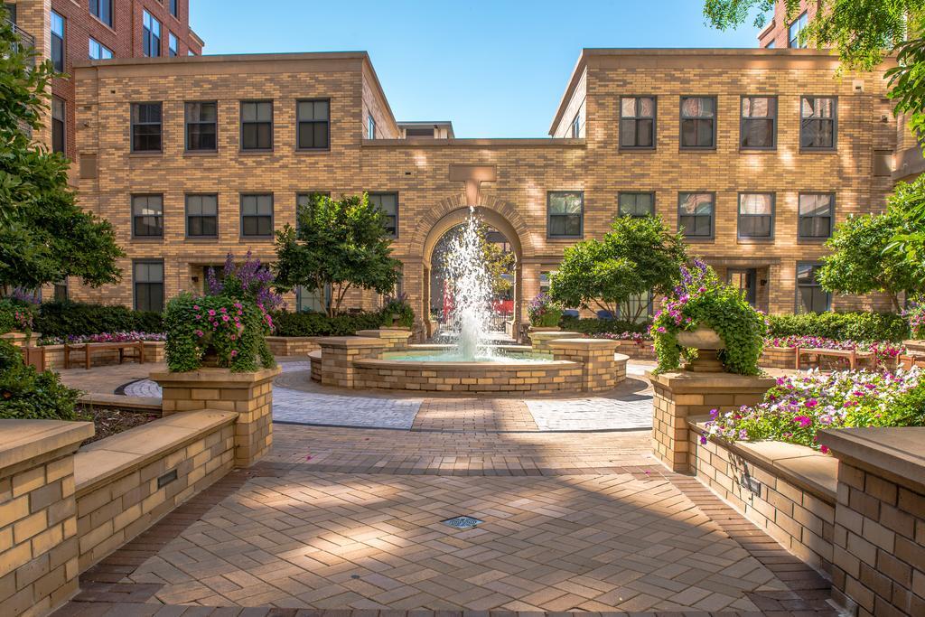 Crystal Quarters Corporate Housing At The Gramercy Arlington Kamer foto