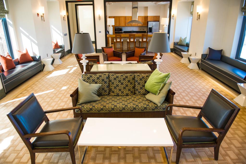 Crystal Quarters Corporate Housing At The Gramercy Arlington Kamer foto